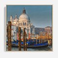 Obraz w ramie 50x50 - Urok Wenecji - fotografia, przystań w Wenecji - rama drewno