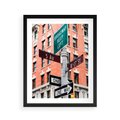 Plakat w ramie 40x50 - Namiastka wielkiego miasta - Nowy Jork, drogowskaz - rama czarna