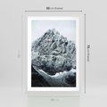 Plakat w ramie 50x70 - Surowość Gór - śnieg, zima w górach - rama biała
