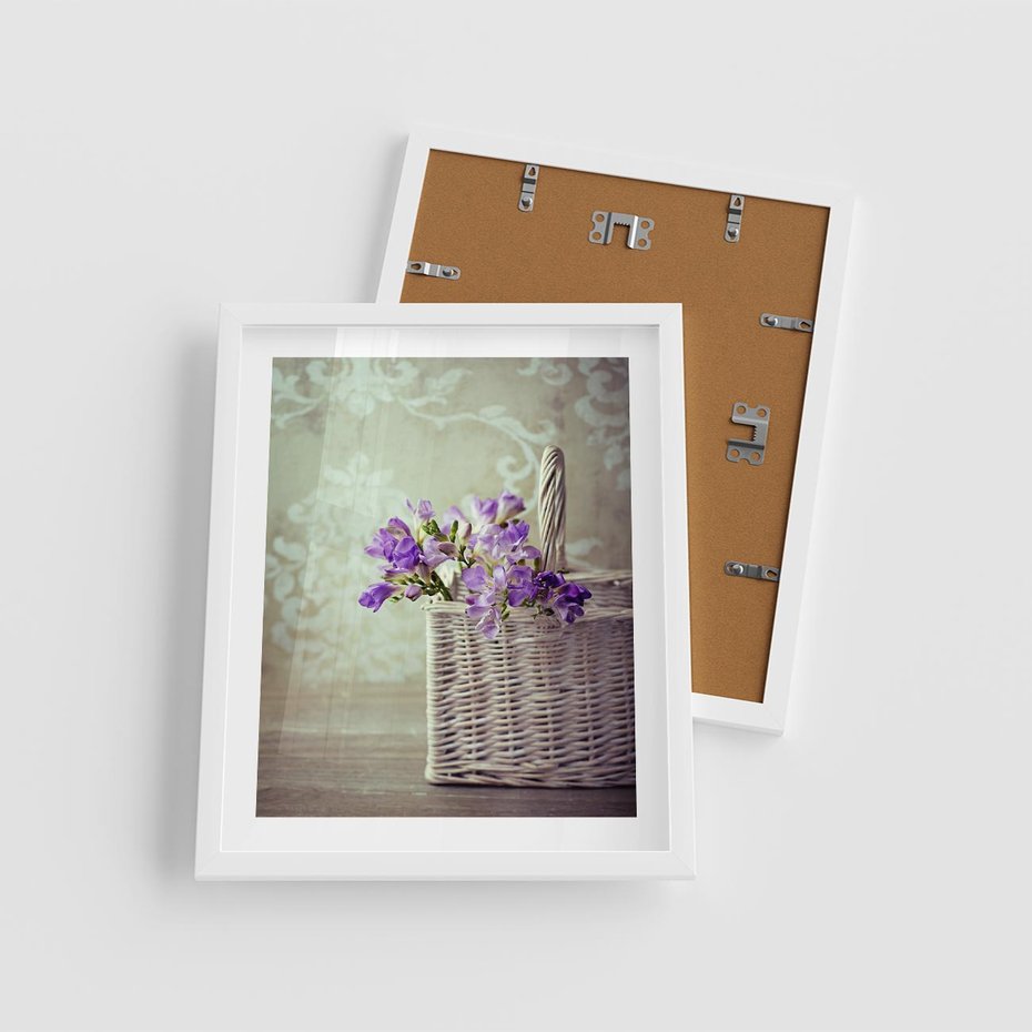 Plakat w ramie 40x50 - Kwiatowy koszyk - kwiaty, koszyk - rama biała