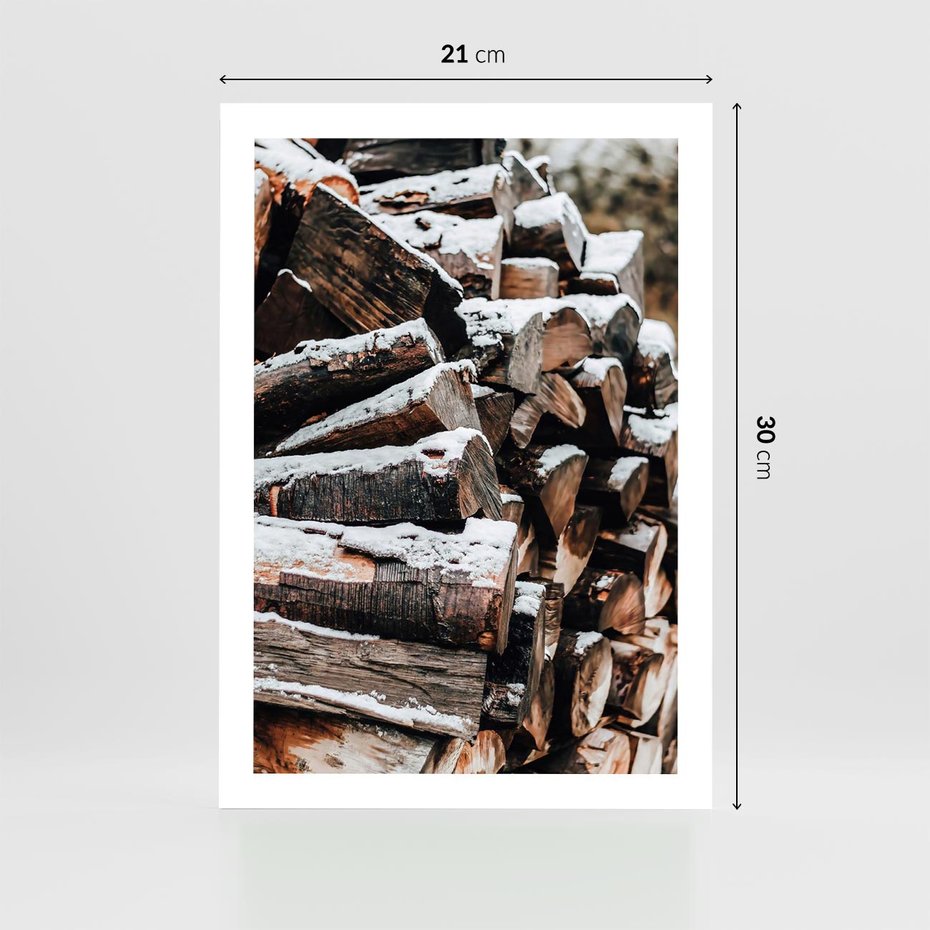 Plakat bez ramy 21x30 - Zimowa Drewniana Idylla - drewno, kłody