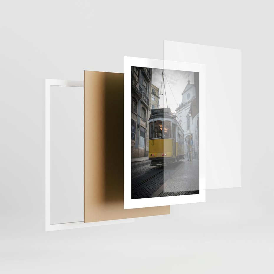 Plakat w ramie 30x40 - Urok tramwajów Lizbony - tramwaj, Lizbona - rama biała