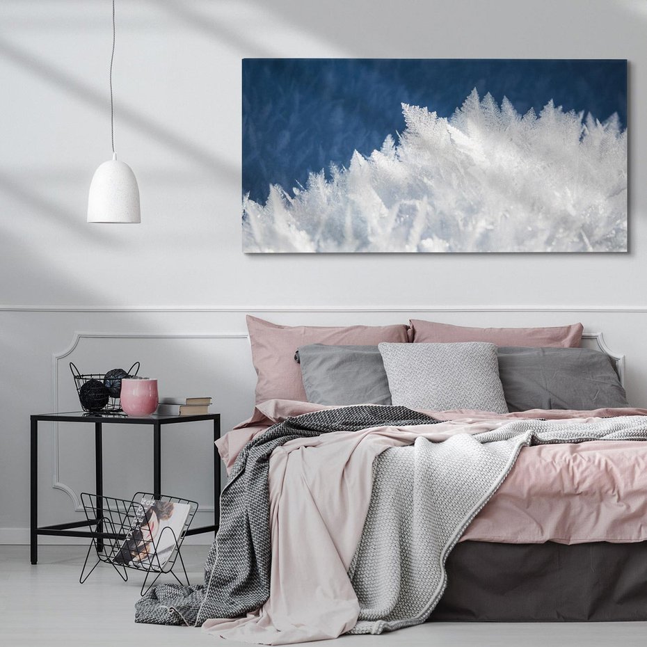 Obraz na płótnie 100x50 - Zimowa magia: Kryształki lodu - zima, kryształki