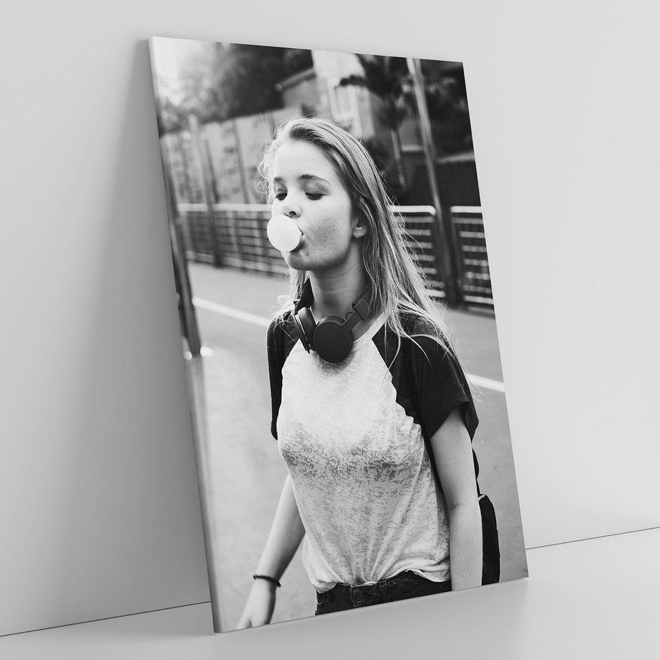 Obraz na płótnie 70x100 - Letnia Młodość - nowoczesna fotografia, czarno biała