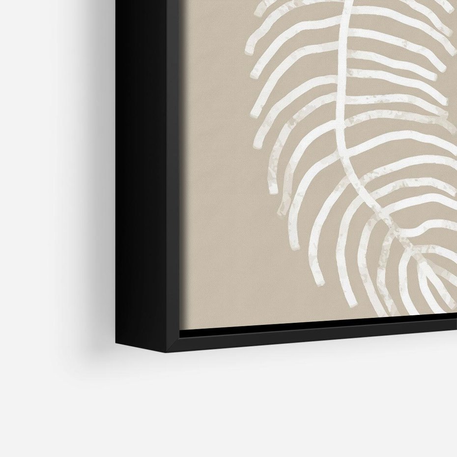 Obraz w ramie 50x50 - Spleciona Harmonia - sztuka nowoczesna, białe i czarne pióro - rama czarna