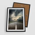 Plakat w ramie 50x70 - magia nocnej drogi - droga, księżyc - rama czarna