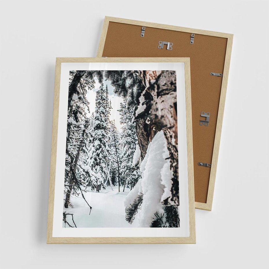Plakat w ramie 50x70 - Drzewa pod Śniegiem - zima las, drzewa pod śniegiem - rama drewno