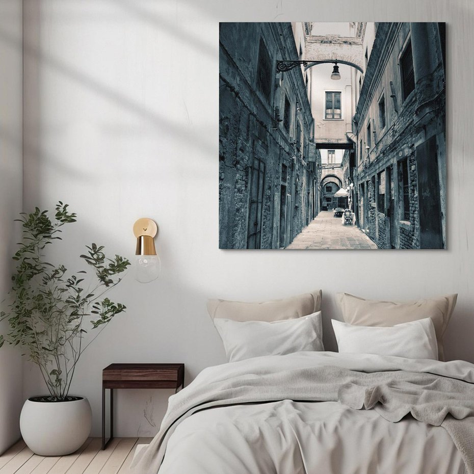 Obraz na płótnie 40x40 - Odkryj tajemnice miasta - uliczka, perspektywa