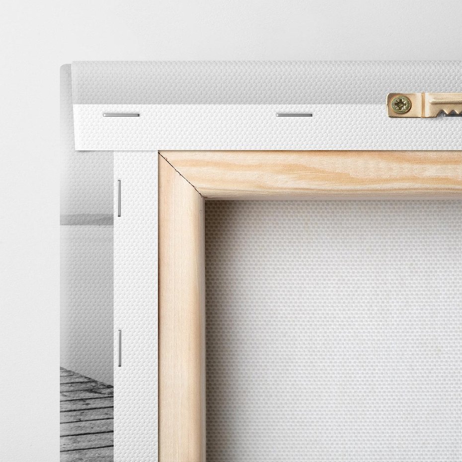 Obraz na płótnie 90x30 - Mglista Perspektywa - czarno biała fotografia, drewniany pomost na jeziorze