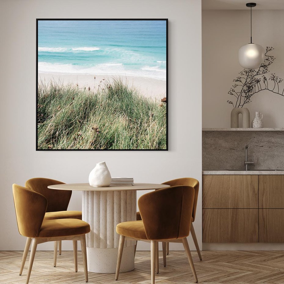 Obraz w ramie 50x50 - Harmonia Natury - widok z wydm, wydmy porośnięte trawami - rama czarna