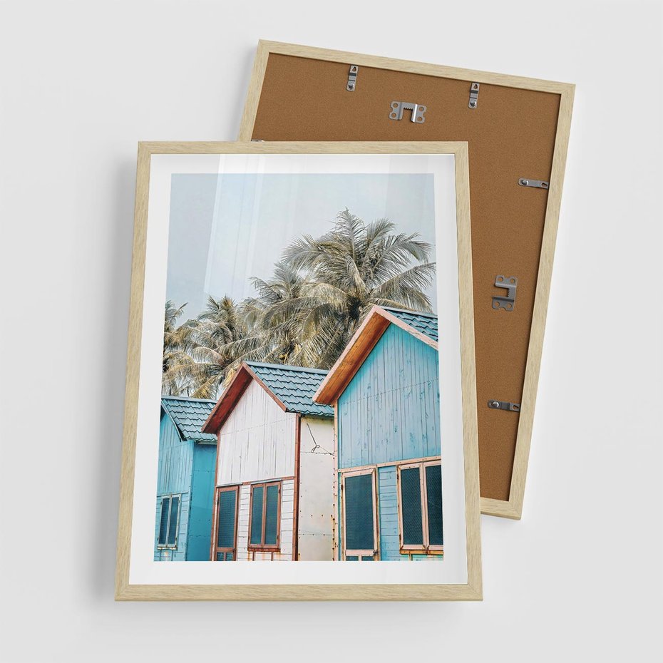 Plakat w ramie 50x70 - Rajskie Wakacje - domki na plaży, błękitne domki - rama drewno