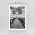 Plakat w ramie 50x70 - Romantyczny pomost z latarnią - pomost, latarnia - rama biała