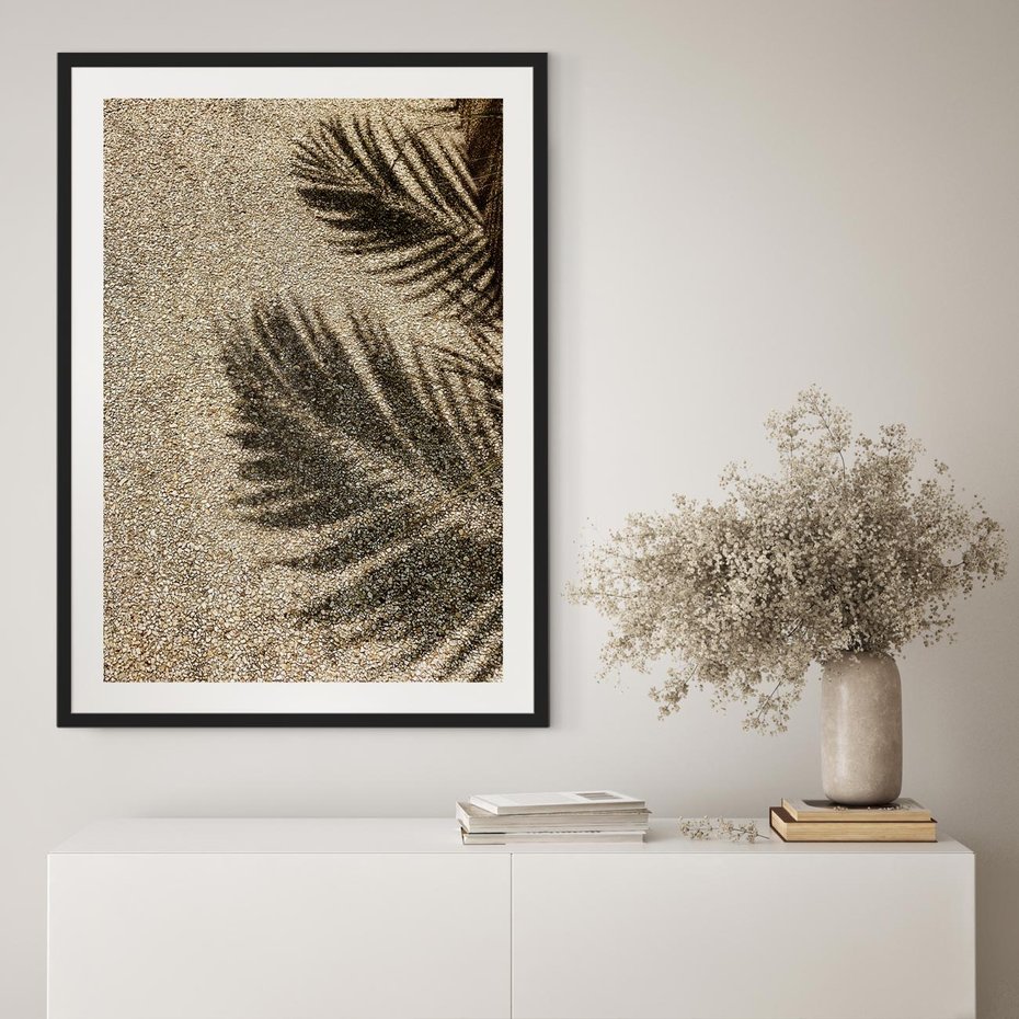 Plakat bez ramy 40x50 - Plażowa Idylla - palma, cień na piasku