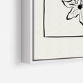 Obraz w ramie 80x120 - Kwiatowe przestrzenie - kwiat, grafika - rama biała