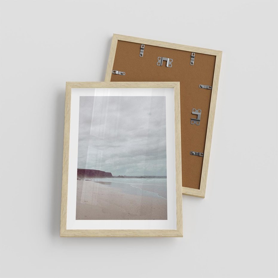 Plakat w ramie 30x40 - Mglista Plaża - plaża, mglisty krajobraz - rama drewno