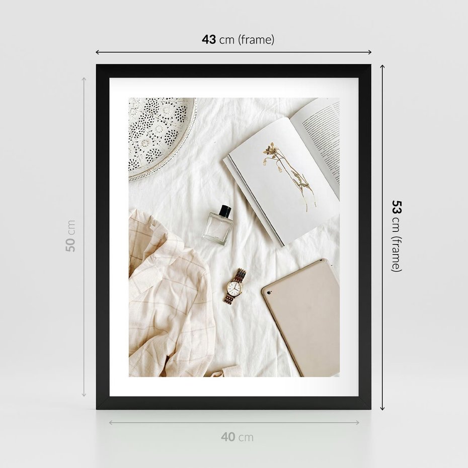 Plakat w ramie 40x50 - Perfumy, Książka i Moda - kobieca kompozycja, perfumy - rama czarna