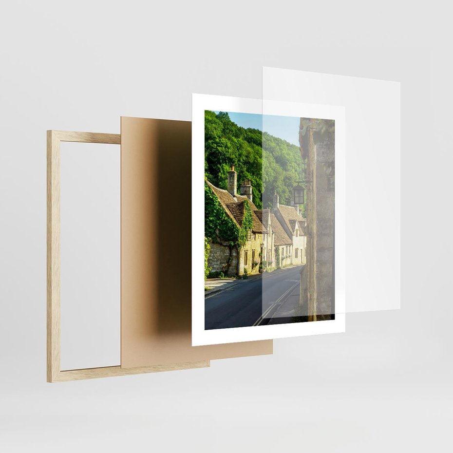 Plakat w ramie 40x50 - Odkryj tajemnice miasta - uliczka, perspektywa - rama drewno