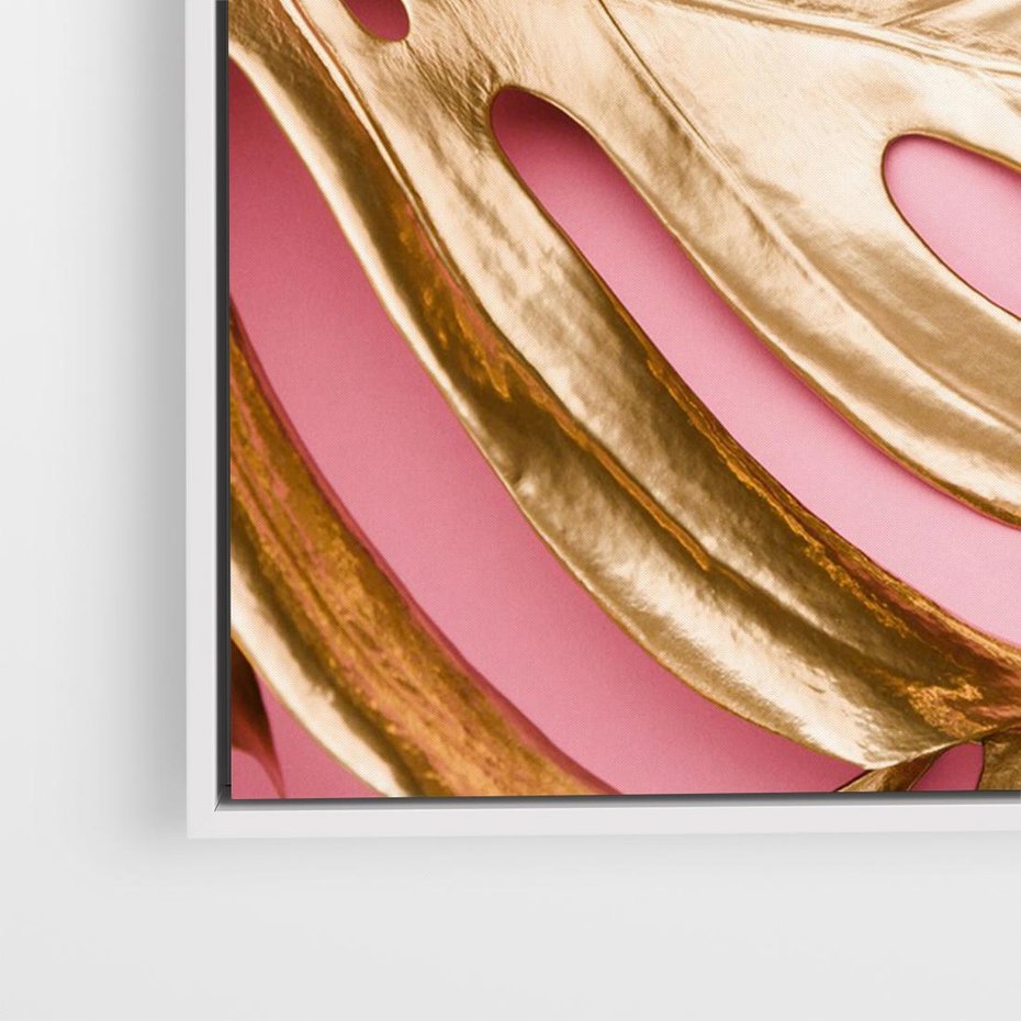 Obraz w ramie 70x50 - Przyjemność w Naturze - złote, liście - rama biała