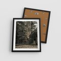 Plakat w ramie 40x50 - Dom w Lesie - chatka w lesie, górski domek - rama czarna