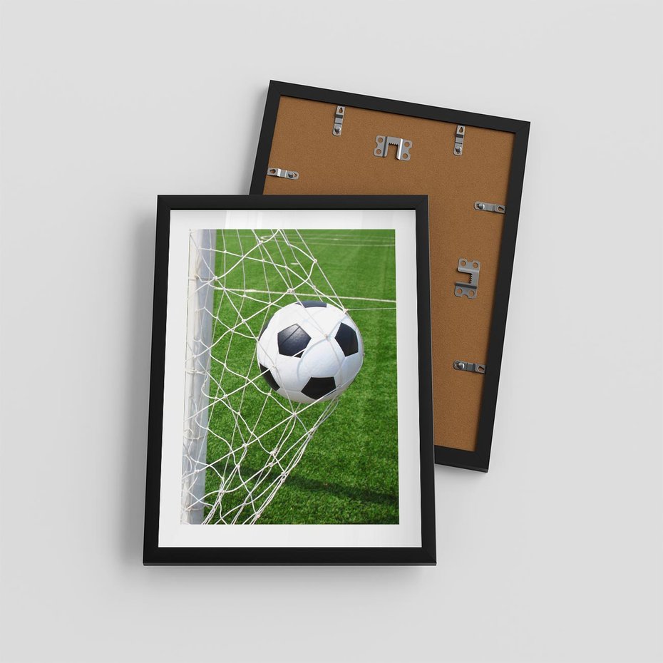 Plakat w ramie 30x40 - Namiętność Piłki i Gola - piłka nożna, gol - rama czarna