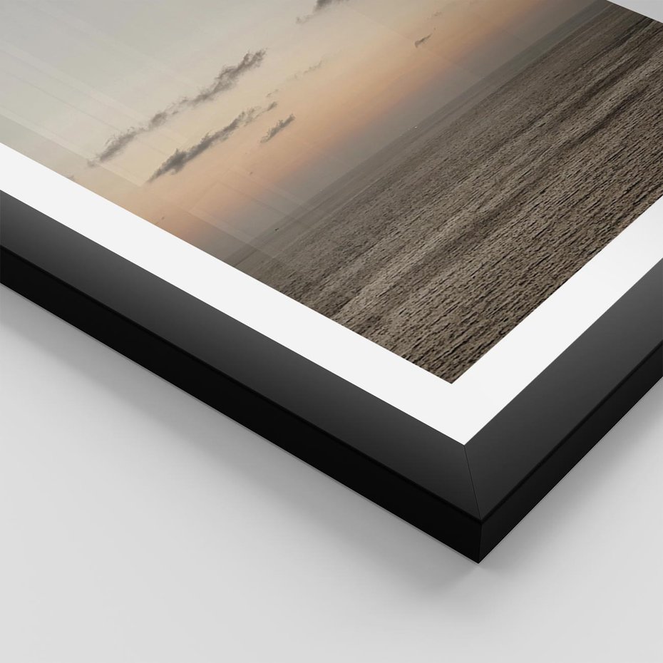 Plakat w ramie 50x70 - Chwila Romantyzmu - morze, niebo - rama czarna