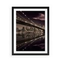 Plakat w ramie 50x70 - Most na nocnym horyzoncie - most, noc - rama czarna