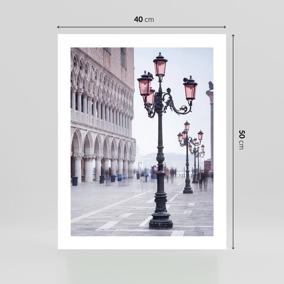 Plakat bez ramy 40x50 - Przemijający urok miasta - miasto, uliczka