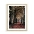Plakat w ramie 50x70 - Spacer po Leśnej Drodze - ścieżka w lesie, jesień suche liście - rama drewno