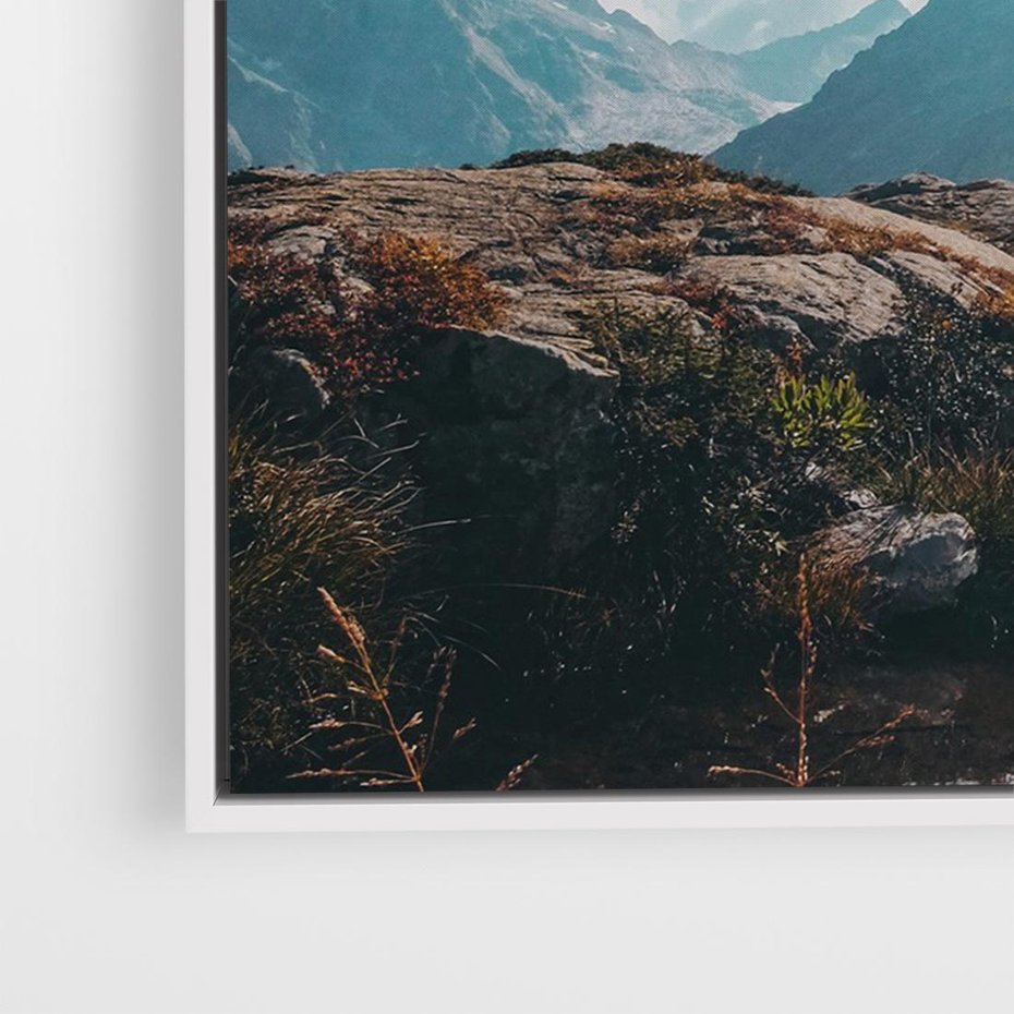 Obraz w ramie 70x50 - Inspirujący Pejzaż - ścieżka, górska - rama biała