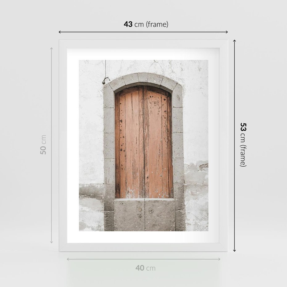 Plakat w ramie 40x50 - Śródziemnomorskie Drzwi Czasu - fotografia starych drzwi, śródziemnomorska architektura - rama biała