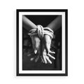 Plakat w ramie 50x70 - Splątane Uczucia - czarno biała fotografia, artystyczna - rama czarna