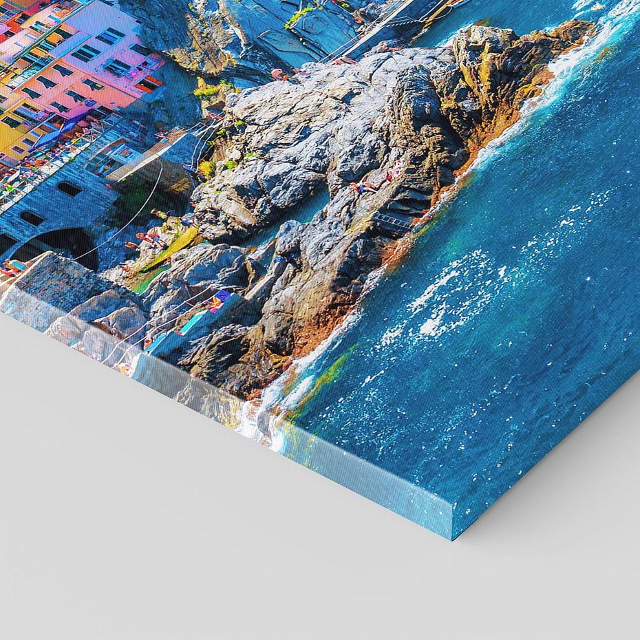 Obraz na płótnie 80x120 - Barwne Wybrzeże - nadmorskie miasto na klifie, kolorowe tęczowe budynki