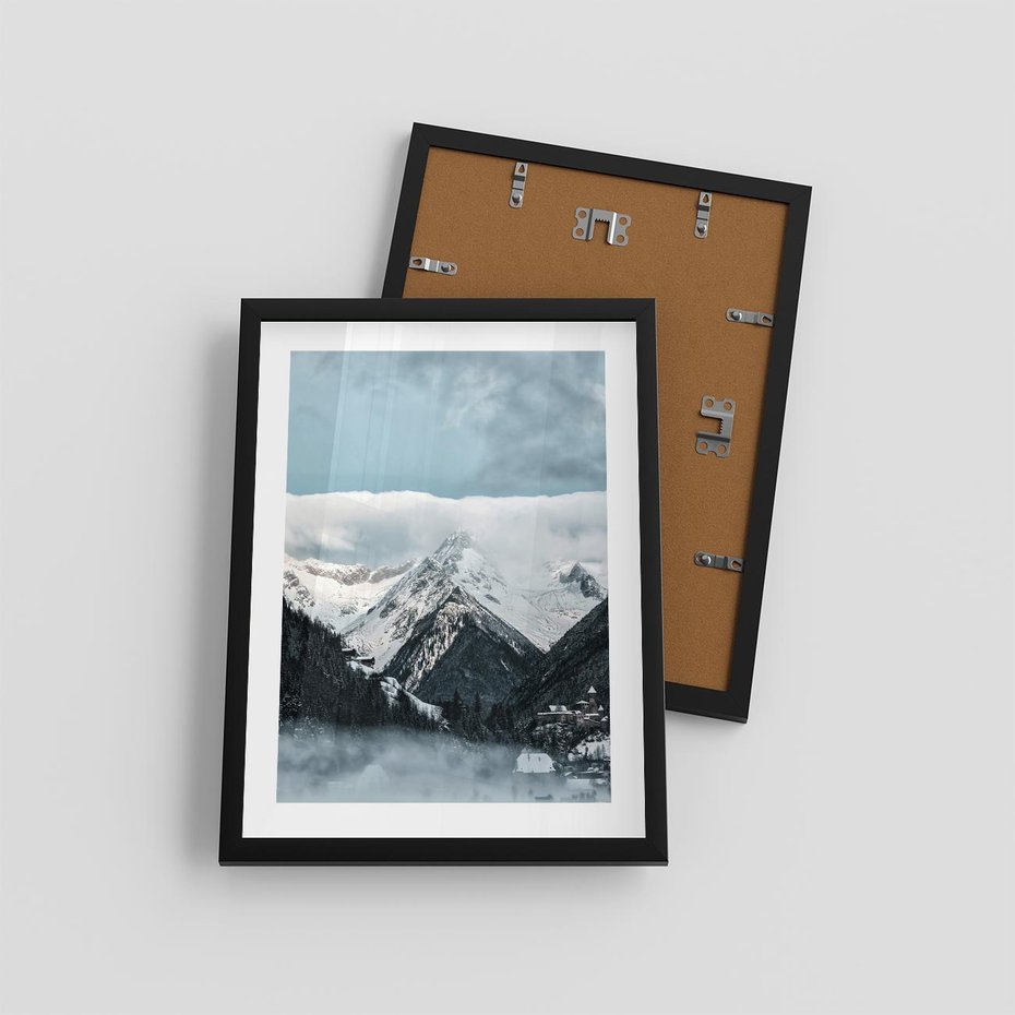 Plakat w ramie 30x40 - Magia Zimy w Górach - góry, śnieg - rama czarna