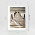 Plakat w ramie 40x50 - Idylliczny pomost nad jeziorem - pomost, jezioro - rama biała
