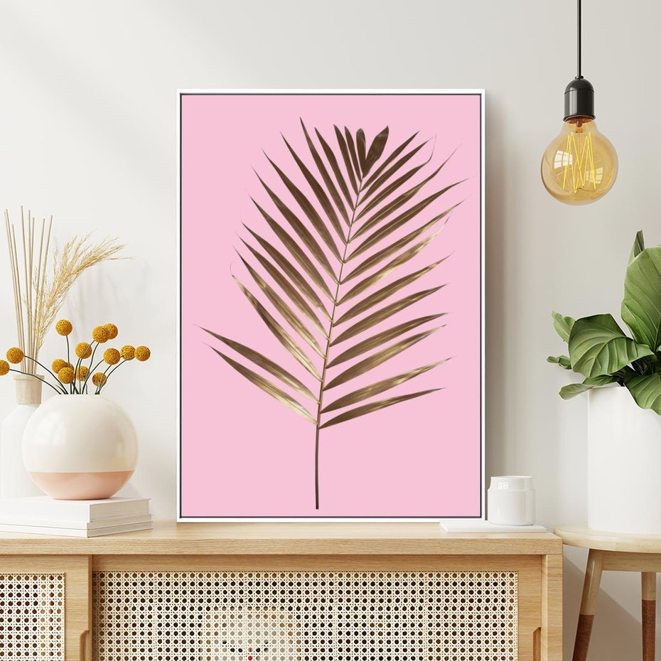 Obraz w ramie 80x120 - Promienie złotej palmy - złota, palma - rama biała