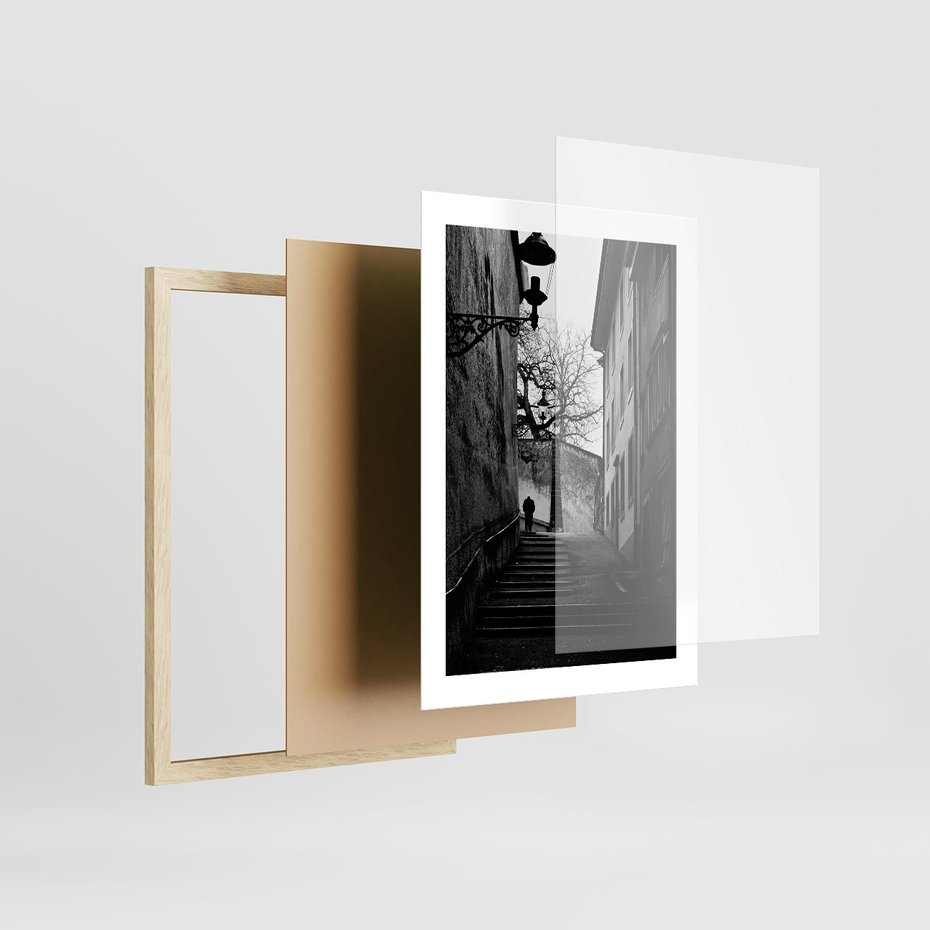 Plakat w ramie 30x40 - Ukryta Uliczka - czarno białe zdjęcie, schody - rama drewno