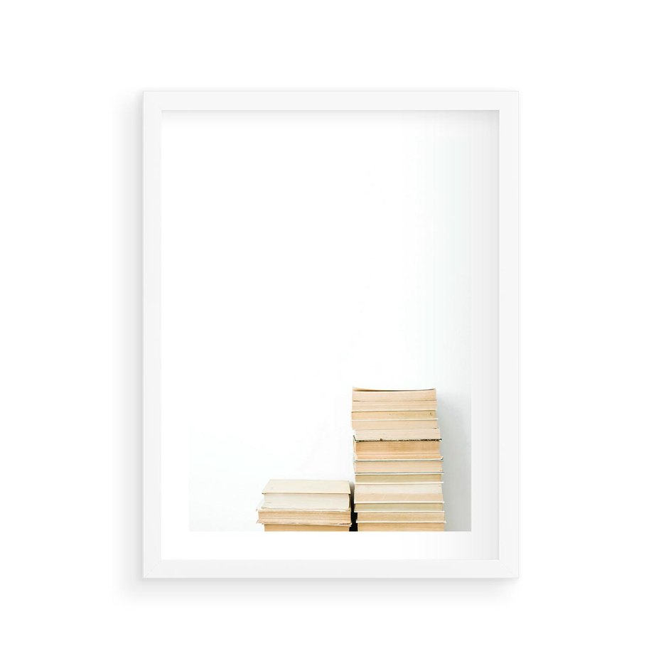 Plakat w ramie 30x40 - Estetyka Literatury - stos książek, minimalistyczna kompozycja - rama biała
