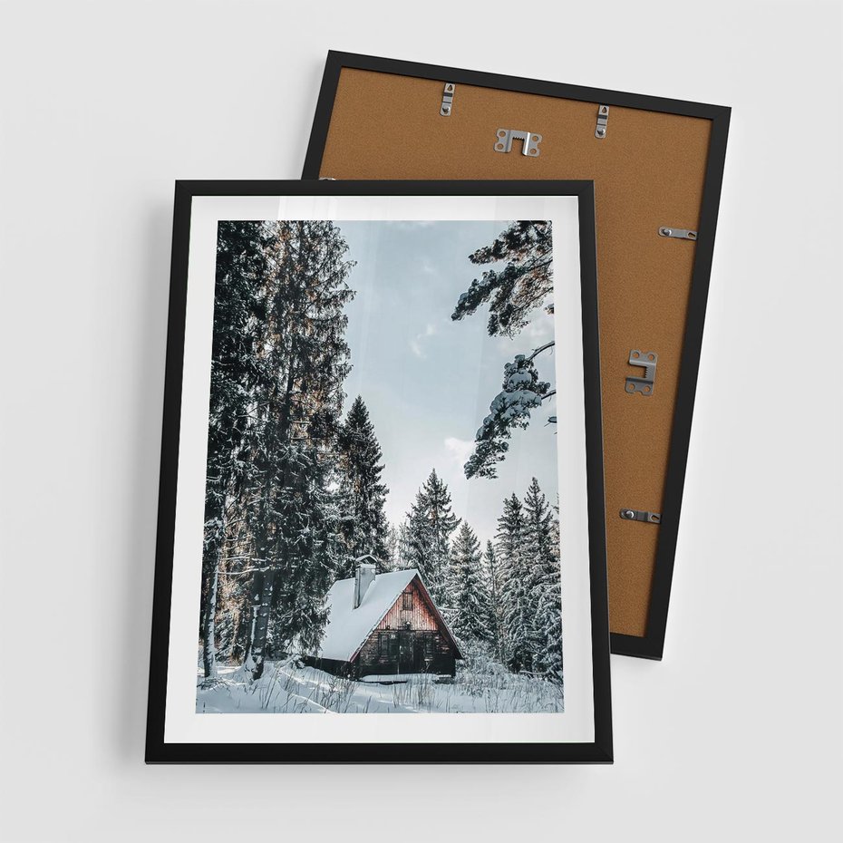 Plakat w ramie 50x70 - Górska Uroda Zimą: Dom w Śniegu - domek w górach, zima - rama czarna