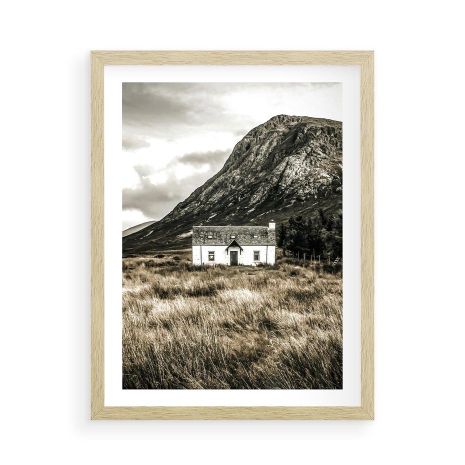 Plakat w ramie 50x70 - Biały Domek w Sepii: Wiejski Urok - domek w górach, kolory sepii - rama drewno