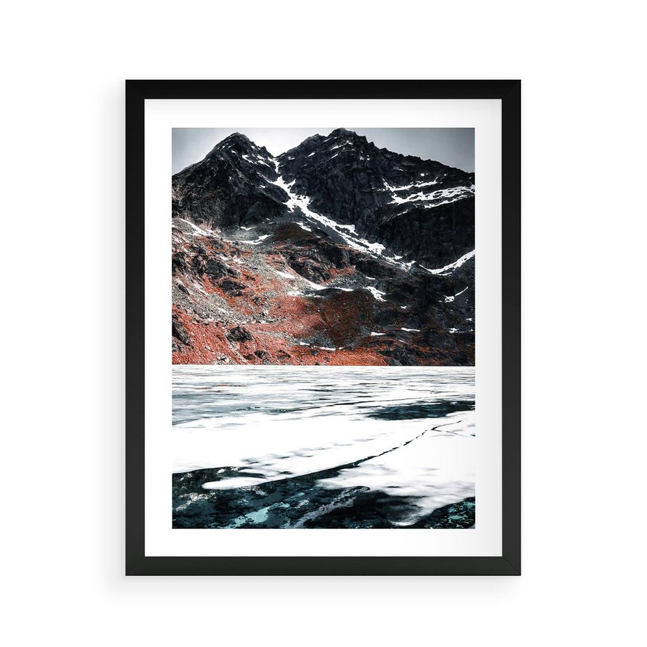 Plakat w ramie 40x50 - Śnieżna Opowieść - górski krajobraz, zima w górach - rama czarna