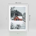 Plakat w ramie 50x70 - Domek w Górach Pokryty Śniegiem - domek w górach, śnieg - rama biała