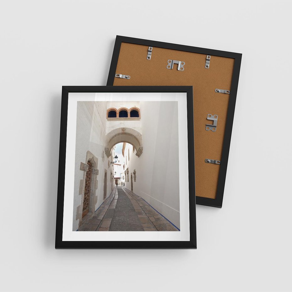 Plakat w ramie 40x50 - Perspektywiczna Magia Uliczki - uliczka, perspektywa - rama czarna