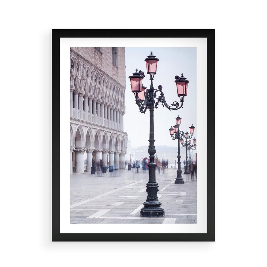 Plakat w ramie 50x70 - Przemijający urok miasta - miasto, uliczka - rama czarna