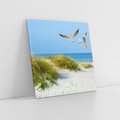 Obraz na płótnie 40x40 - Mewy nad morską plażą - mewy, plaża