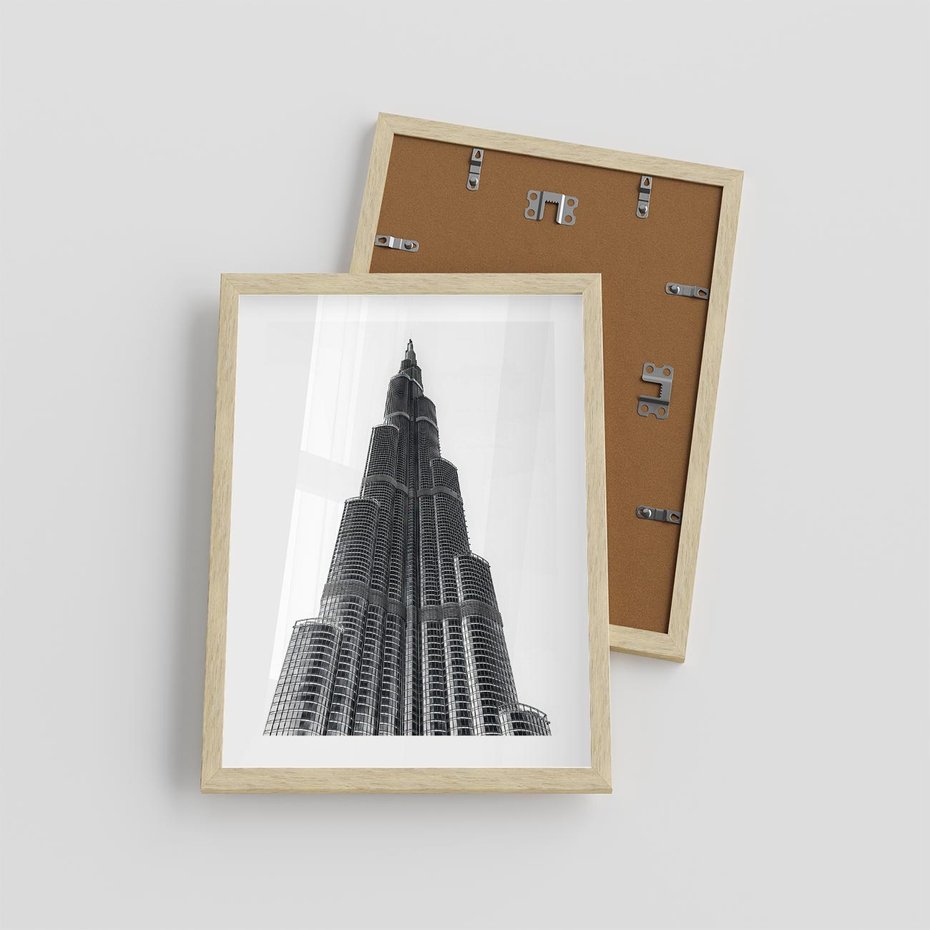 Plakat w ramie 30x40 - Wieżowiec w Monochromii - wieżowiec, architektura - rama drewno