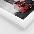 Plakat w ramie 50x70 - Autobusy w tętniącym życiem Londynie - Londyn, autobus - rama biała