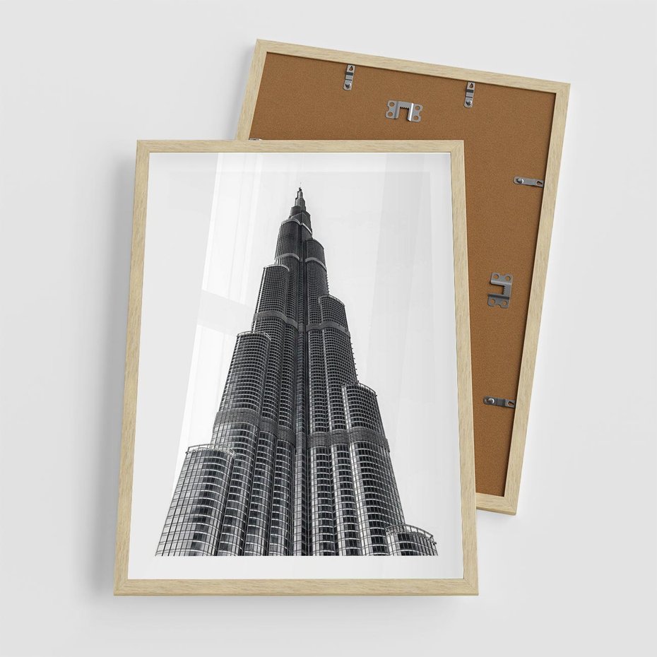 Plakat w ramie 50x70 - Wieżowiec w Monochromii - wieżowiec, architektura - rama drewno