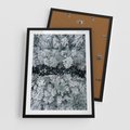 Plakat w ramie 50x70 - Zimowy Krajobraz z Góry - zdjęcie z góry, zaśnieżony las i zamarznięty strumyk - rama czarna