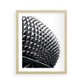 Plakat w ramie 40x50 - Nowoczesność w Czerni i Bieli: Architektoniczna Piękność - nowoczesna architektura, black and white - rama drewno