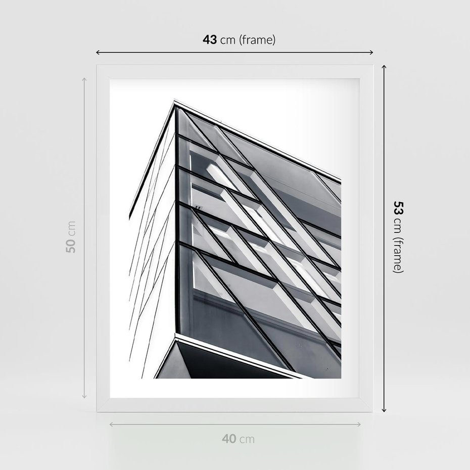 Plakat w ramie 40x50 - Architektura Przyszłości: Czarno-Białe Ujęcie - nowoczesna architektura, czarno białe zdjęcie - rama biała